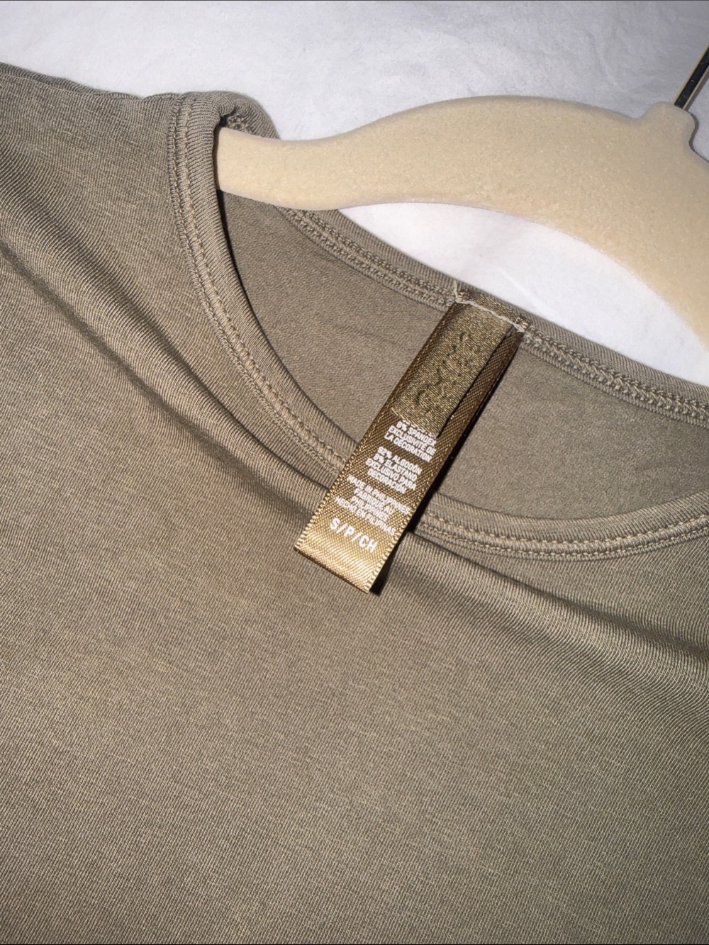 Skims Long Sleeve Tee - Picture 3 of 3